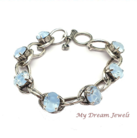 Armband met Vintage Swarovski Crystal Givre Light Blue