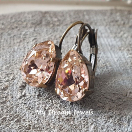 Oorbellen Belle met Swarovski Druppel "Vintage Rose"