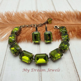 Oorbellen met Vintage Swarovski Octagon Olivine