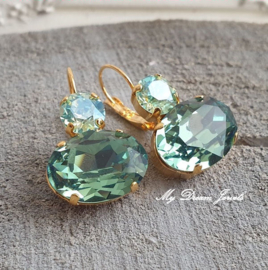 Oorbellen Elisa met Swarovski  "Chrysolite Moon & Erinite"