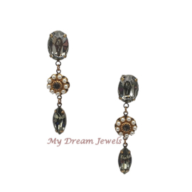 Oorstekers met Swarovski  Black Diamond & Pearls