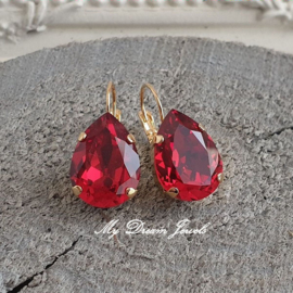 Oorbellen Sofia met Swarovski Crystal " Scarlet Red "