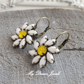 Oorbellen Daisy Flower met Swarovski Crystal White/Yellow