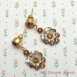 Oorstekers Vintage Topaz Flower met o.a Swarovski Crystal