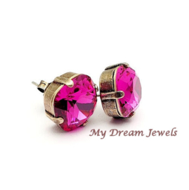 Oorstekers Square met Swarovski Fuchsia