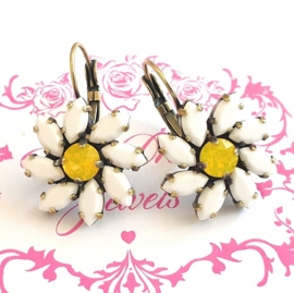 Oorbellen Daisy Flower met Swarovski Crystal White/Yellow