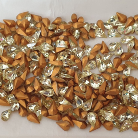 Swarovski Vintage 308 ( 4300 ) Druppel  "Jonquil" 4,8x8mm