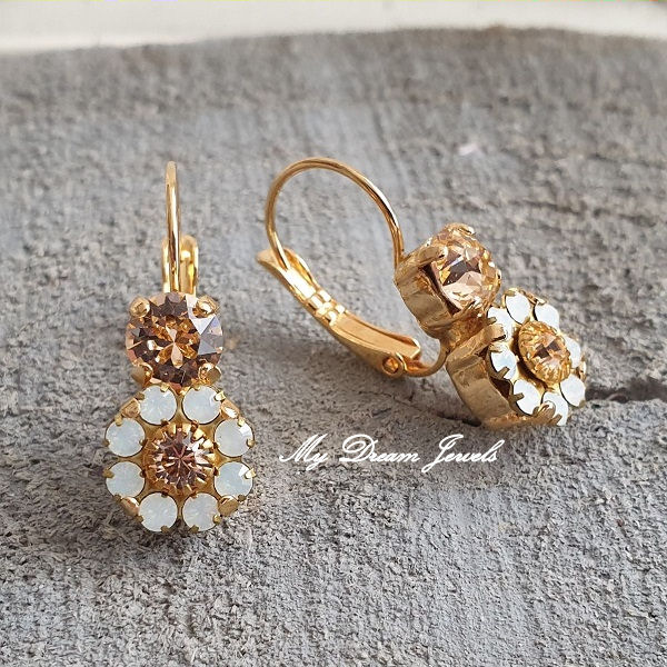Oorhanger Light Peach met Vintage Swarovski Flower Light Peach en White Opal