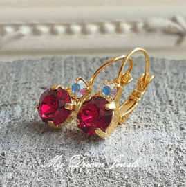Oorbellen Fem met Swarovski "Crystal AB & Ruby"