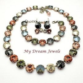 Collier Blush Rose,Grey met Swarovski Crystal