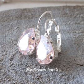 Oorbellen Belle met Swarovski druppel "Rosaline Moonlight "