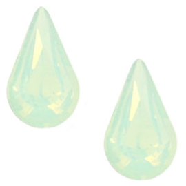 Swarovski 4328 Druppel "Chrysolite Opal " 10x6mm