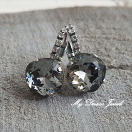Luxe Oorbellen Square met Swarovski Crystal Silver Night