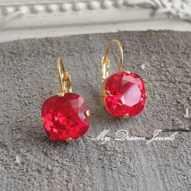 Oorbellen Square met Swarovski Light Siam