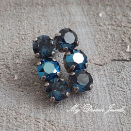 Oorstekers triple Midnight Blue met Swarovski Crystal