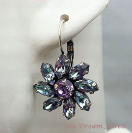 Oorbellen Daisy Flower met Swarovski Crystal Vitrail Blue/Violet