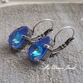 Oorbellen Belle met Swarovski Druppel 14x10mm"Crystal Royal Blue Delite "
