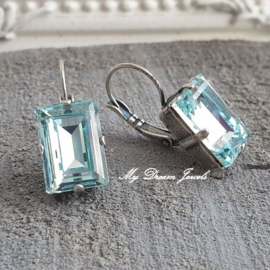 Oorbellen met een Swarovski rechthoek  "Light Azore"