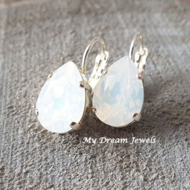 Oorbellen Belle met Swarovski Druppel "White Opal"