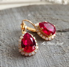 Oorbellen Druppel met Swarovski White Opal & Siam Red