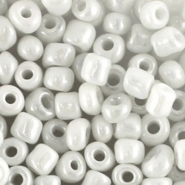 Rocailles High Shine White Opaque 4mm 