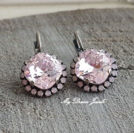 Oorbellen Square met Swarovski Rose Opal en Rosaline