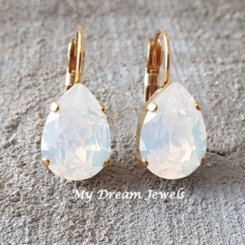 Oorbellen Belle met Swarovski druppel "White Opal"