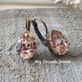 Oorbellen Belle met Swarovski Druppel "Vintage Rose"