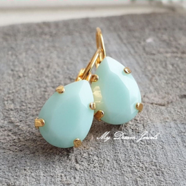Oorbellen Belle met Swarovski Druppel "Mint Alabaster"