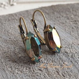 Oorbellen Navette " Iridescent Green "met Swarovski Crystal