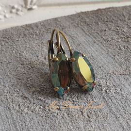 Oorbellen Navette " Iridescent Green "met Swarovski Crystal
