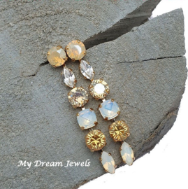 Oorstekers Juliette " White Golden Opal " met Swarovski Crystal