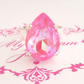 Verstelbare ring met een Crystal druppel Pink Delite