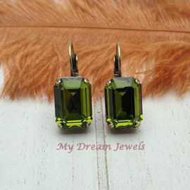 Oorbellen met Vintage Swarovski Octagon Olivine