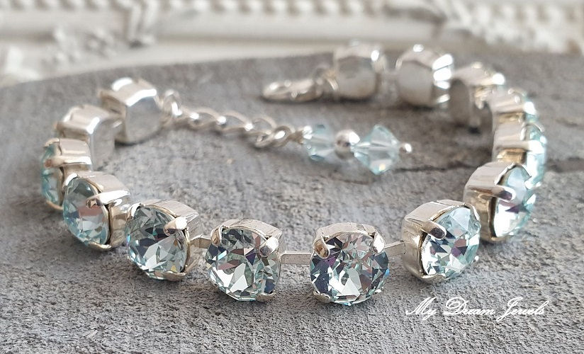 Armband Alison " Ice Blue " met Swarovski Crystal
