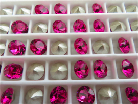 Swarovski 1088 puntsteen Fuchsia 8,2mm ( SS39 )
