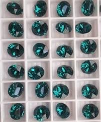 Swarovski 1088 Xirius puntsteen Emerald 8,2mm ( SS39 )