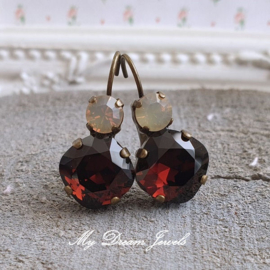 Oorbellen Square met Swarovski Sand Opel/Mocca