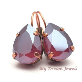 Oorbellen Belle met Swarovski Druppel Crystal Dark Red