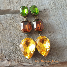 Oorstekers  Amanda " Green Topaz" met o.a. Swarovski Crystal