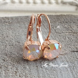 Oorbellen Alison met Swarovski " Rose Water Opal AB"