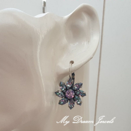 Oorbellen Daisy Flower met Swarovski Crystal Vitrail Blue/Violet