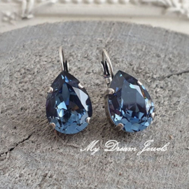 Oorbellen Sofia met Swarovski Crystal  "Denim Blue "