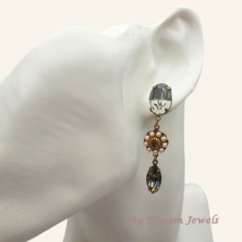 Oorstekers met Swarovski  Black Diamond & Pearls