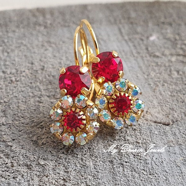 Oorhanger Light Siam met Vintage Swarovski Flower Light Siam en Crystal AB