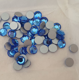 Swarovski 2000 platte steen " Sapphire " 9,1mm ( SS42 )
