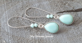 Oorhangers lang Zilver of Goudkleurig met Swarovski Druppel Mint Alabaster