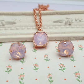 Oorstekers of een Ketting  Square Rose Gold met Swarovski Rose Water Opal