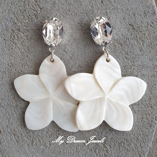 Oorstekers met Swarovski Helder Crystal en Schelp Hanger Bloem Wit