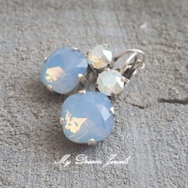 Oorbellen Square met Swarovski White Opal Shine & Air Blue Opal